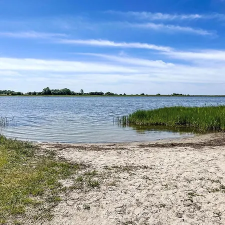 Pier 15 A By Interhome Vakantiehuis Gristow