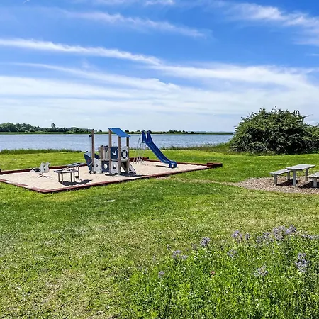 Vakantiehuis Pier 15 A By Interhome