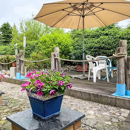 Pier 15 A By Interhome Gristow